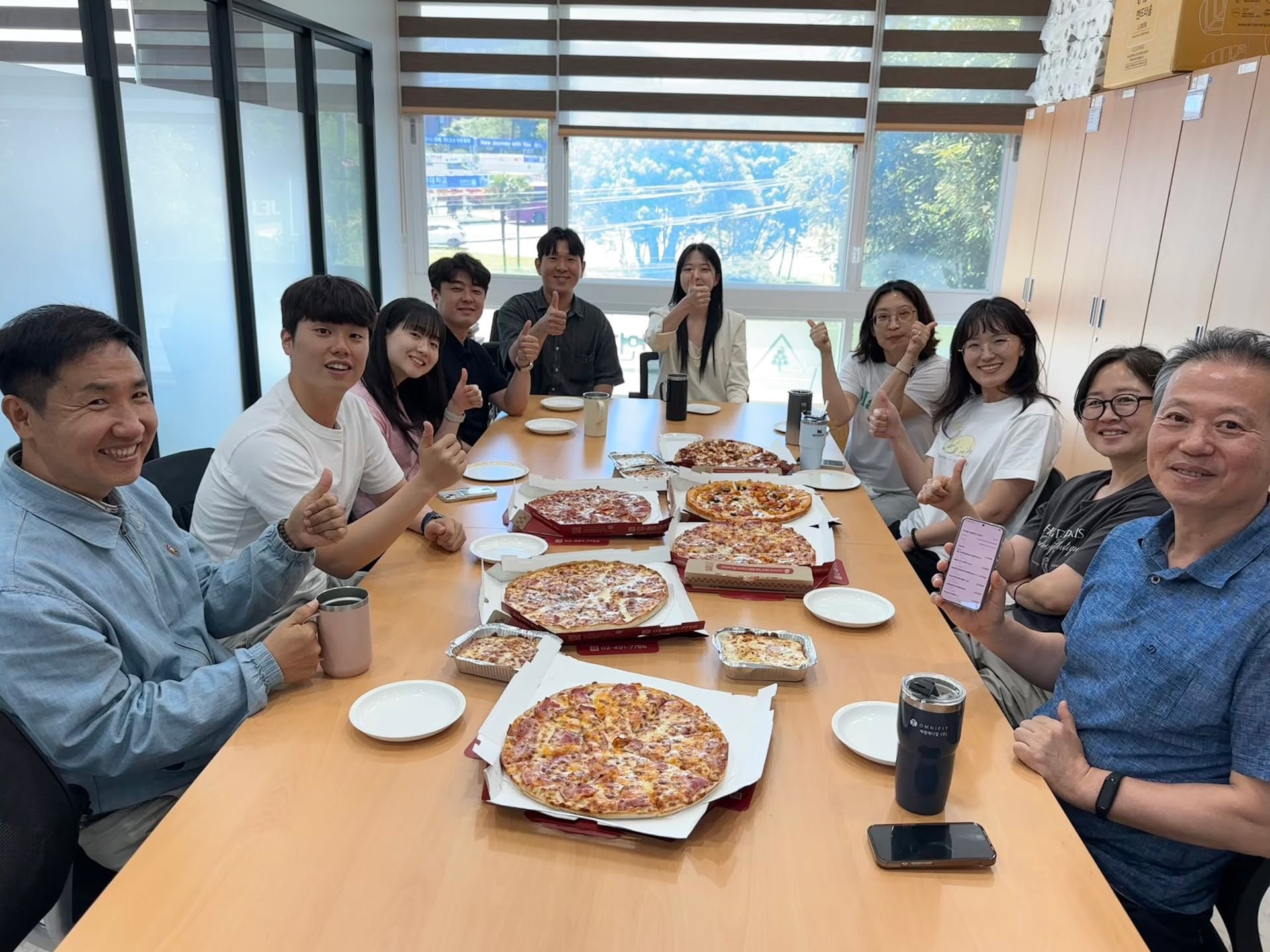 🍕오늘 점심은 #먹깨비 와 함께했습니다
#3GO챌린지 ‘한 번 더!’ 참여 완료
공공배달앱 먹깨비로 피자 주문하고
#탐나는전 으로 결제해서 15% 적립까지!

직원들과 맛있게 나눠 먹으며
제주형 착한 소비에 함께 했어요
작지만 확실한 실천, 우리 함께 GO!

#제주도 #공공배달앱 #먹깨비챌린지
#탐나는전사용하기 #제주한의약연구원
#직원복지 #피자파티 #소확행 #3고챌린지
#한번더챌린지 #착한소비